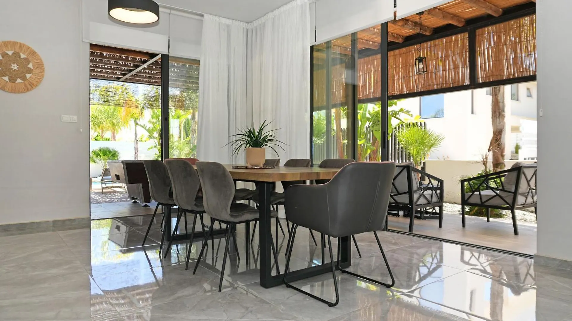 Villa Evergreen - 3Bed Bungalow Large Pool Protaras