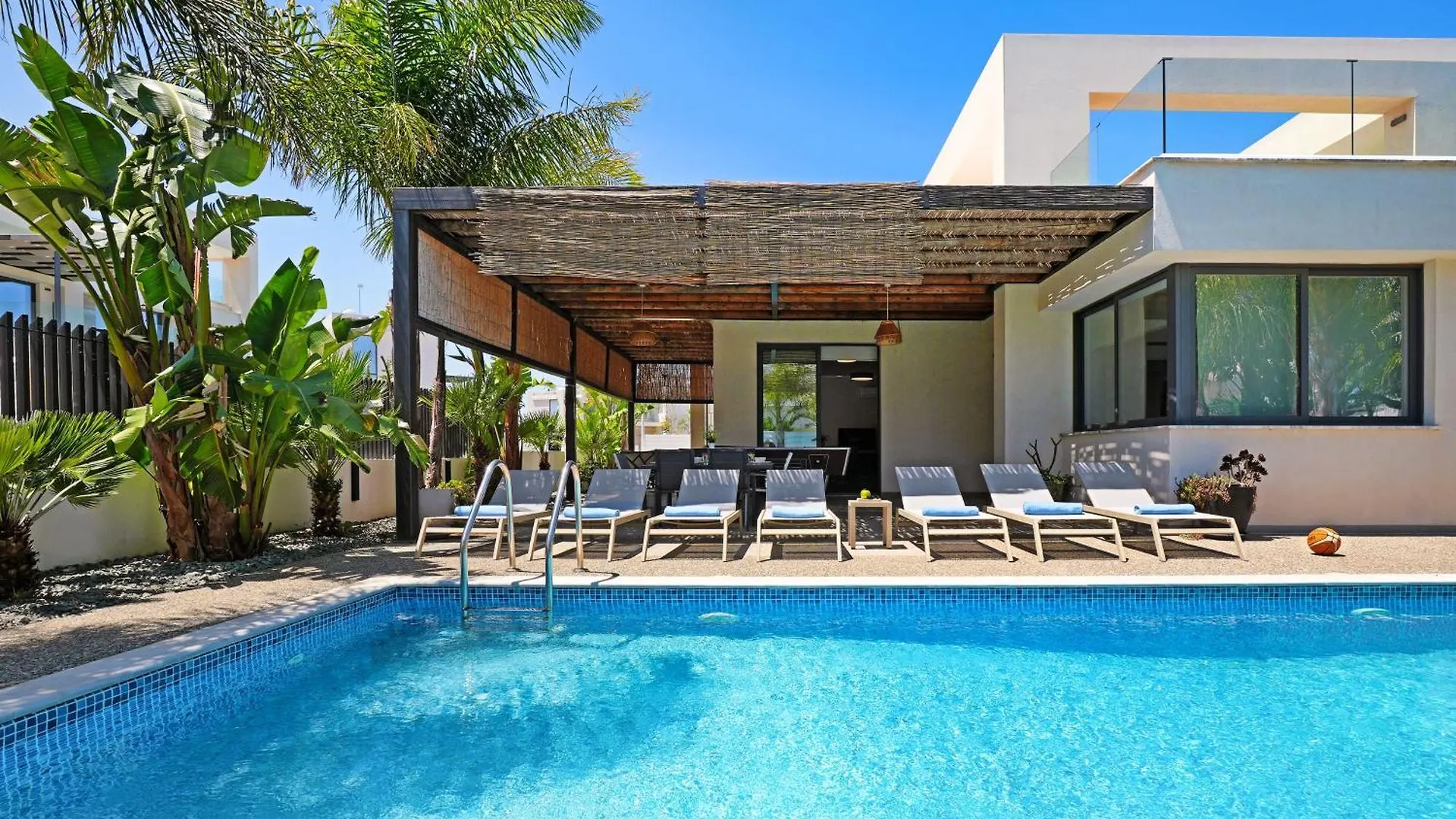 Villa Evergreen - 3Bed Bungalow Large Pool Protaras Cyprus
